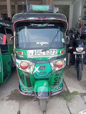 Bajaj RE Three Wheeler 2017