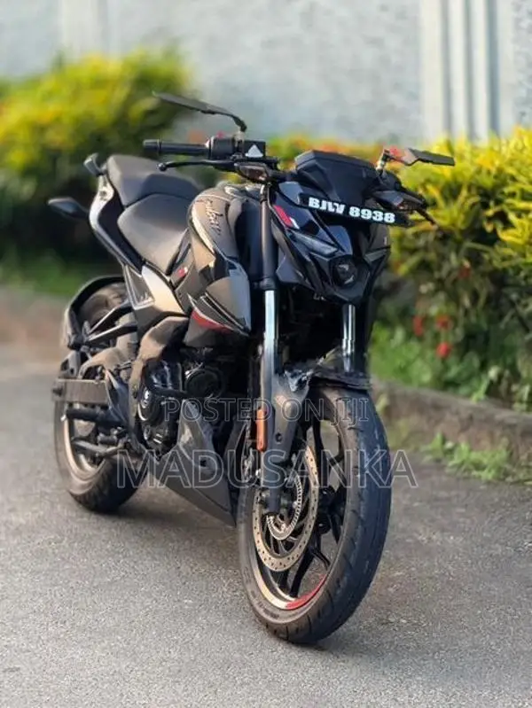 Bajaj Pulsar N160 2025