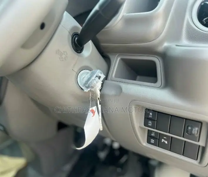 Suzuki Every 2025