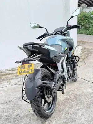 Bajaj Pulsar N160 Premium 2026
