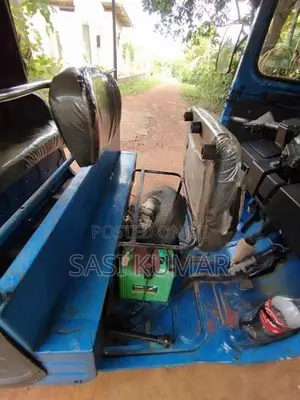Bajaj RE 2015