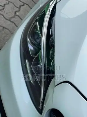 Mercedes Benz C200 AMG Plus 2015
