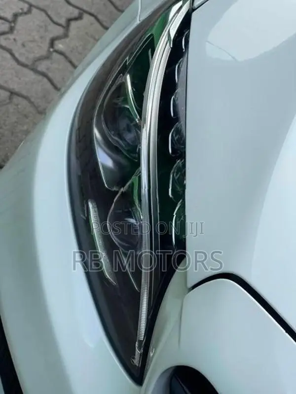 Mercedes Benz C200 AMG Plus 2015