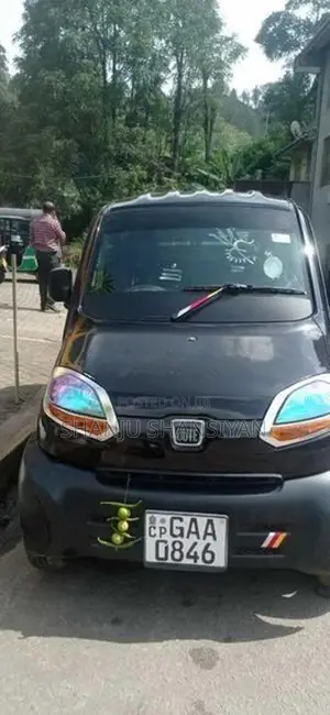 Bajaj Qute 2019