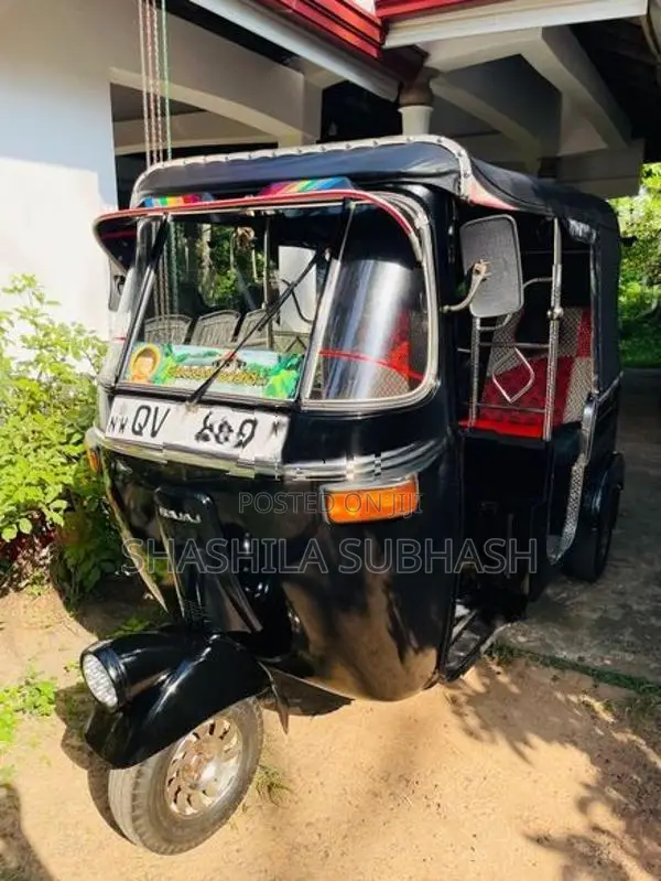 Bajaj RE 2010