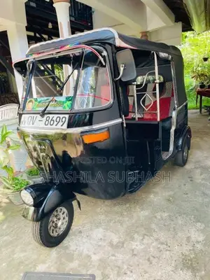 Bajaj RE 2010