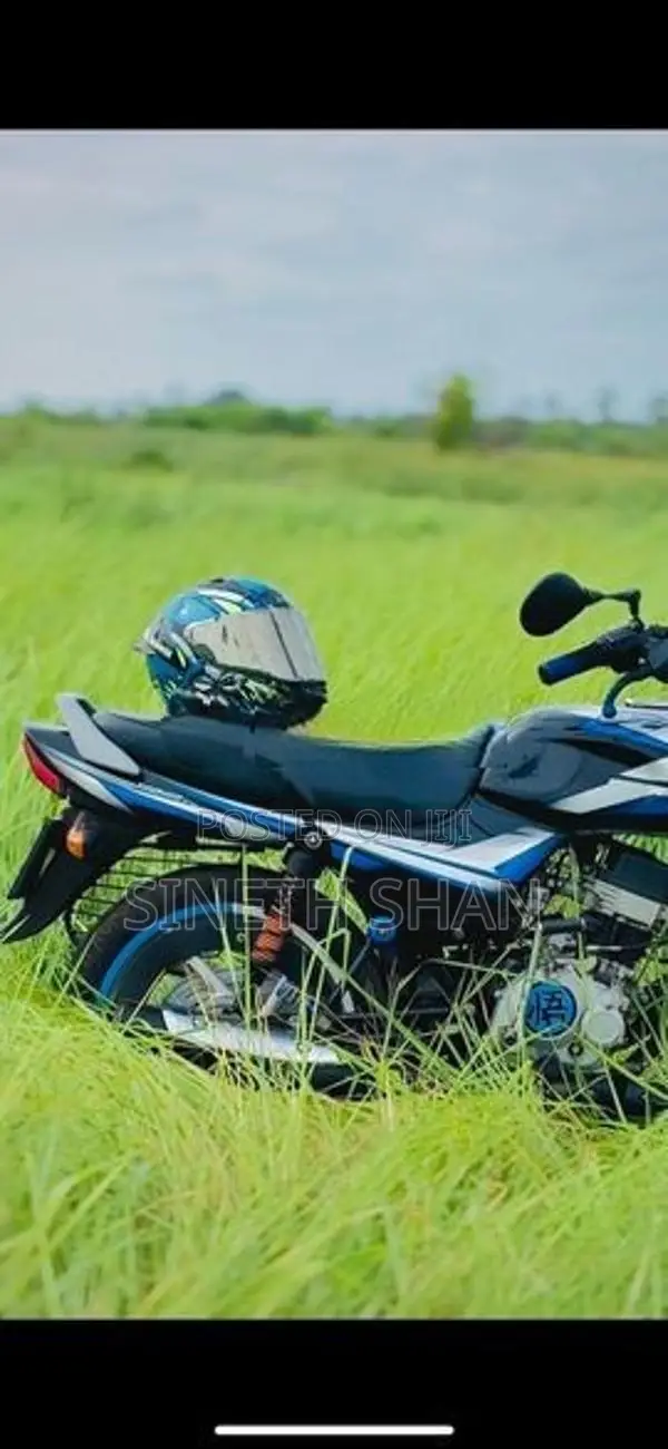Bajaj CT100 2024
