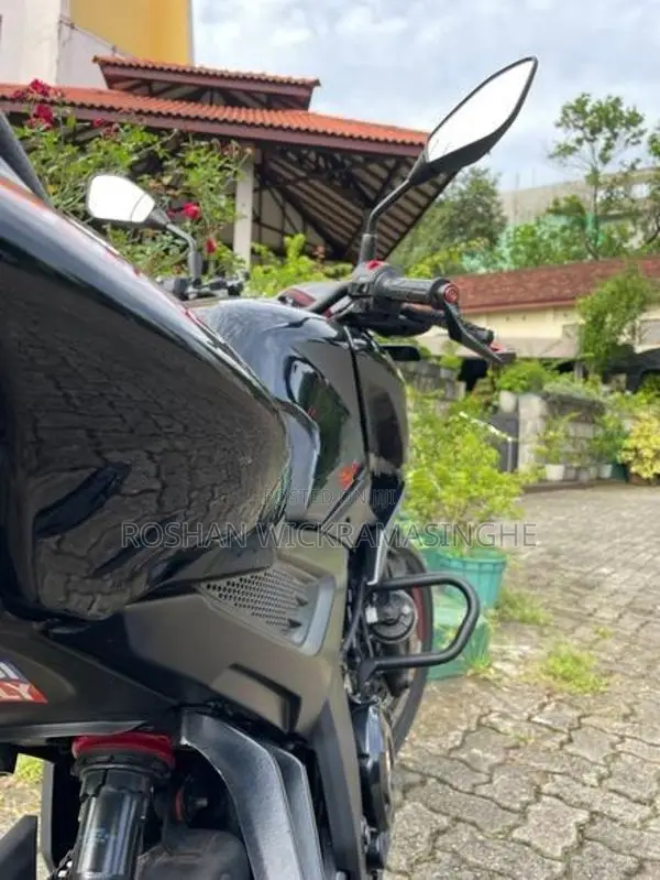 Bajaj Pulsar N160 2025