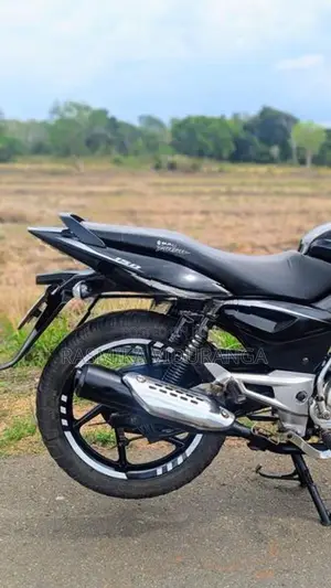 Bajaj Pulsar 150 2015