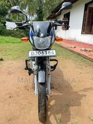 Bajaj CT100 2025
