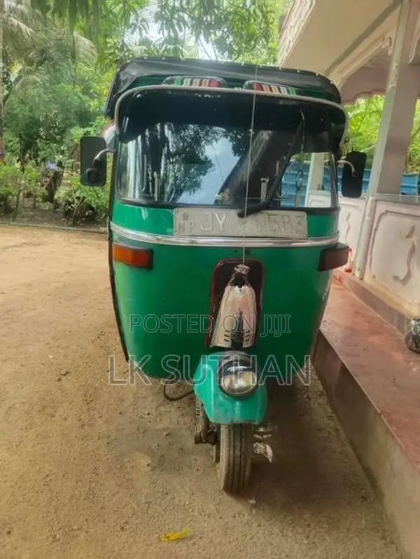 Bajaj RE 2005