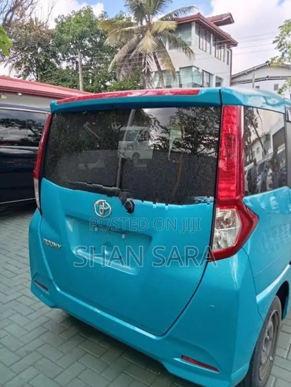 Toyota Roomy X 2023