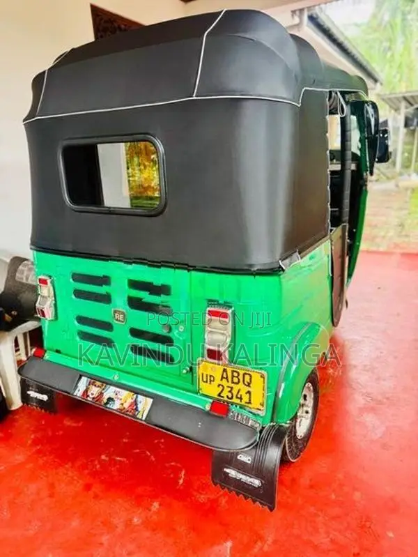 Bajaj RE 2017
