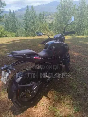 Bajaj Pulsar N160 2025 Motorbike (Used)
