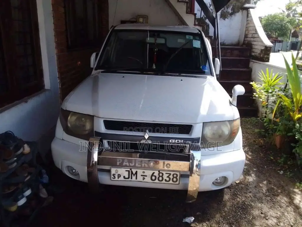 Mitsubishi Pajero IO 2001 SUV (Used)