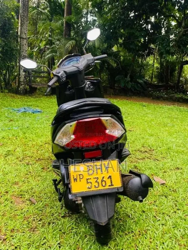 Honda Dio Digital Meater 2019 Motorbike (Used)