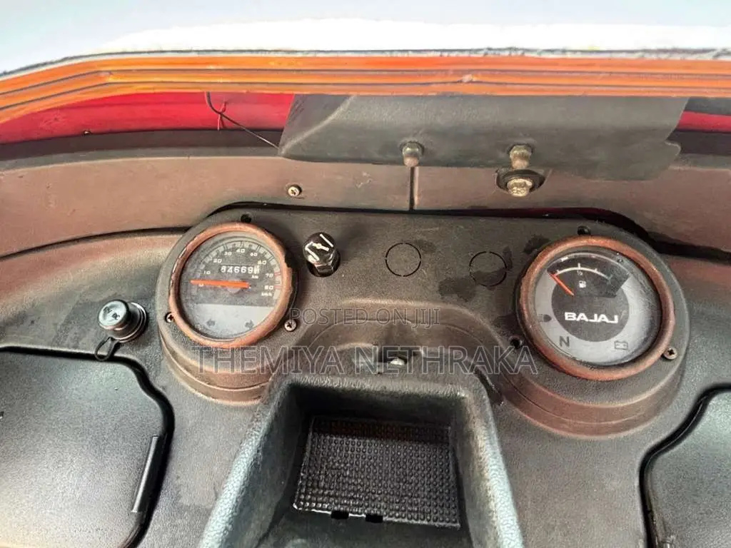 Bajaj 4 Stroke 2015 Three Wheel (Used)