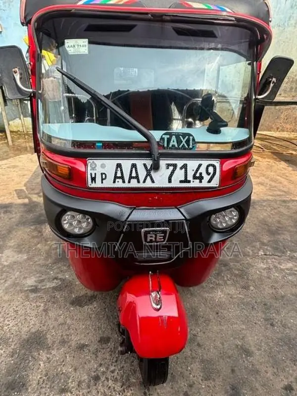 Bajaj 4 Stroke 2015 Three Wheel (Used)