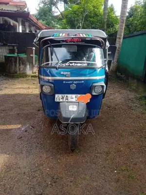 Piaggio Desel TApeWheel 2010 Three Wheel (Used)