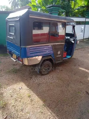 Piaggio Desel TApeWheel 2010 Three Wheel (Used)