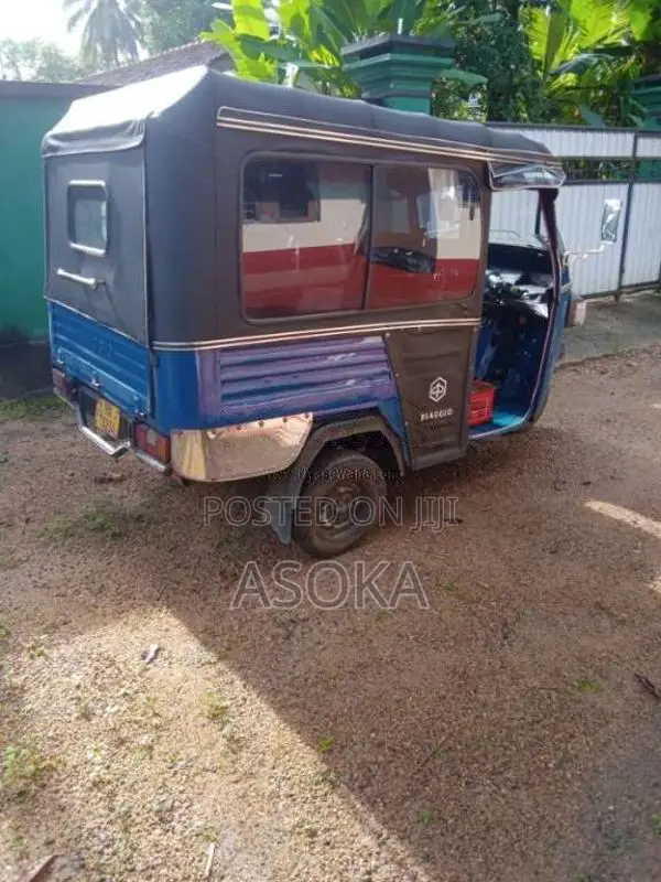 Piaggio Desel TApeWheel 2010 Three Wheel (Used)