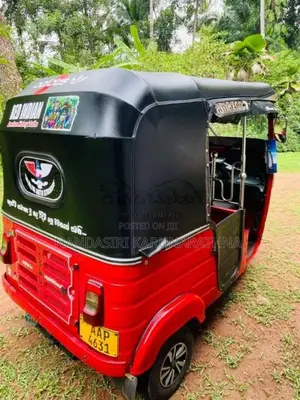 Bajaj 4 Stroke 2014 Three Wheel (Used)