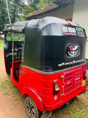 Bajaj 4 Stroke 2014 Three Wheel (Used)