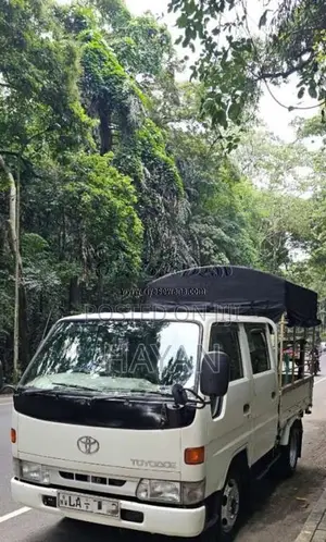 Toyota Toyoace 2005 Crew Cab (Used)