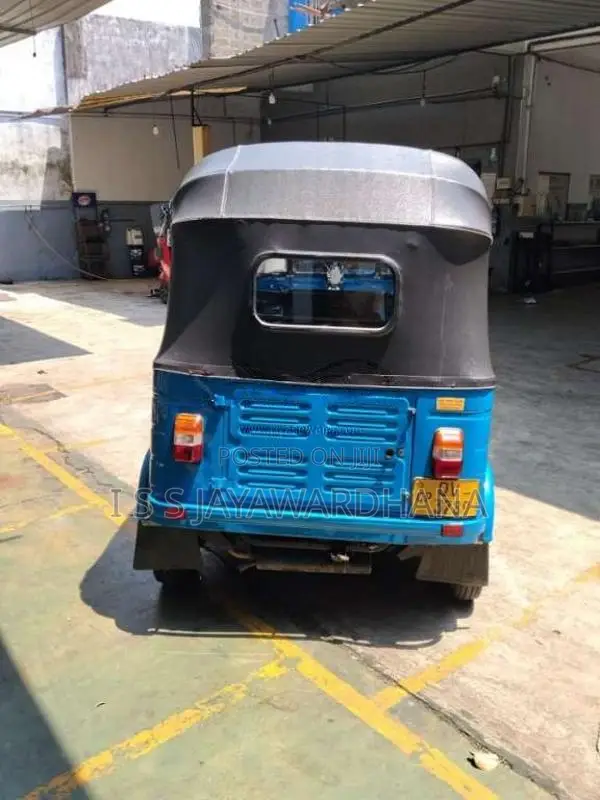 Bajaj RE 4 Stroke 2010 Three Wheel (Used)