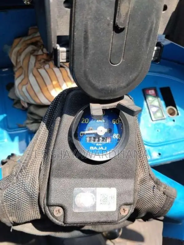 Bajaj RE 4 Stroke 2010 Three Wheel (Used)
