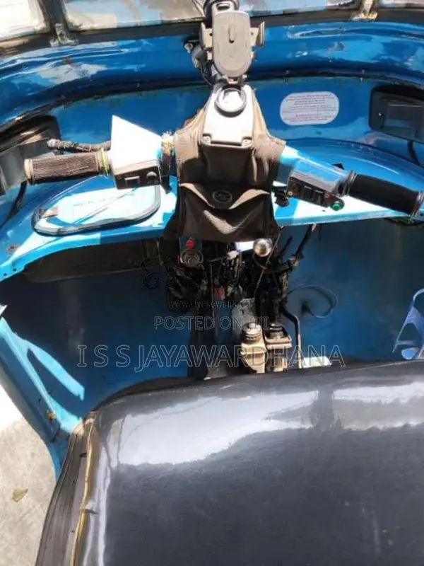 Bajaj RE 4 Stroke 2010 Three Wheel (Used)