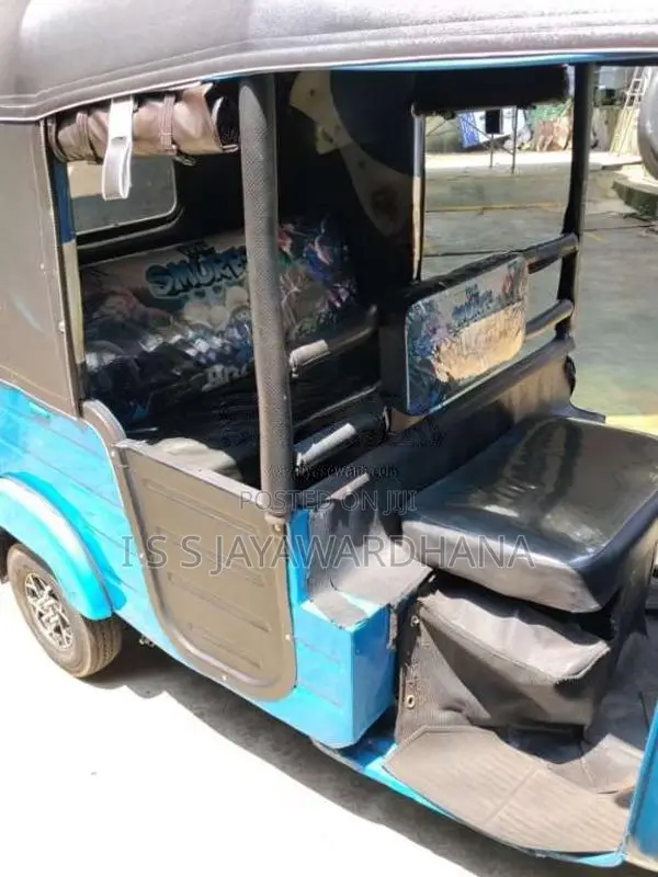 Bajaj RE 4 Stroke 2010 Three Wheel (Used)