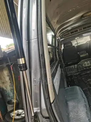 Toyota Dolphin 1993 Van (Used)