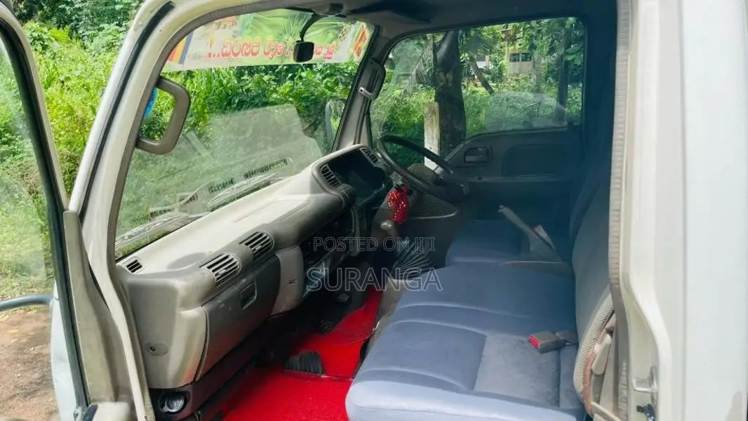 Isuzu ELF 1995 Lorry (Used)