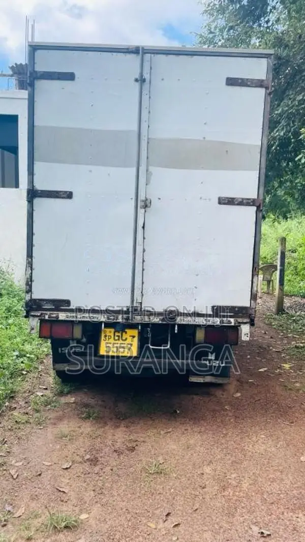 Isuzu ELF 1995 Lorry (Used)