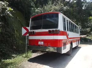 Mitsubishi Fuso 1982 Bus (Used)