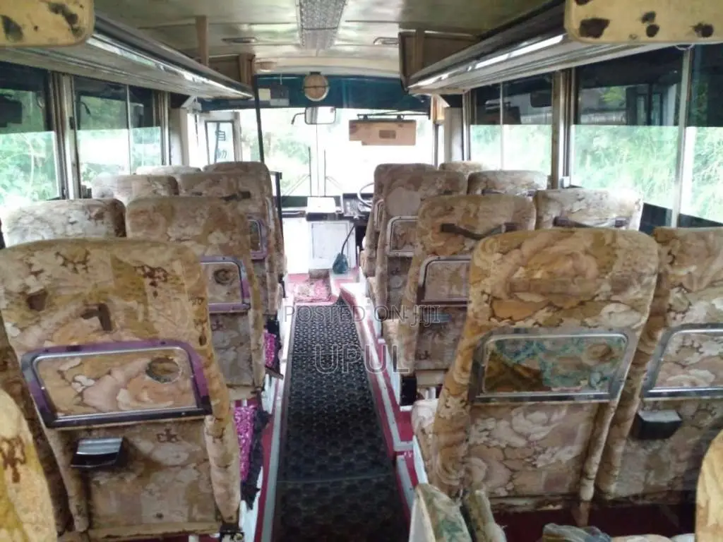 Mitsubishi Fuso 1982 Bus (Used)