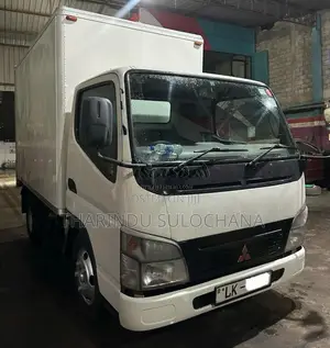 Mitsubishi Canter 10.5 2013 Lorry (Used)