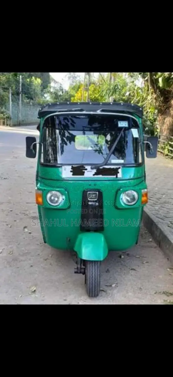 Bajaj 4 Stroke 2011 Three Wheel (Used)