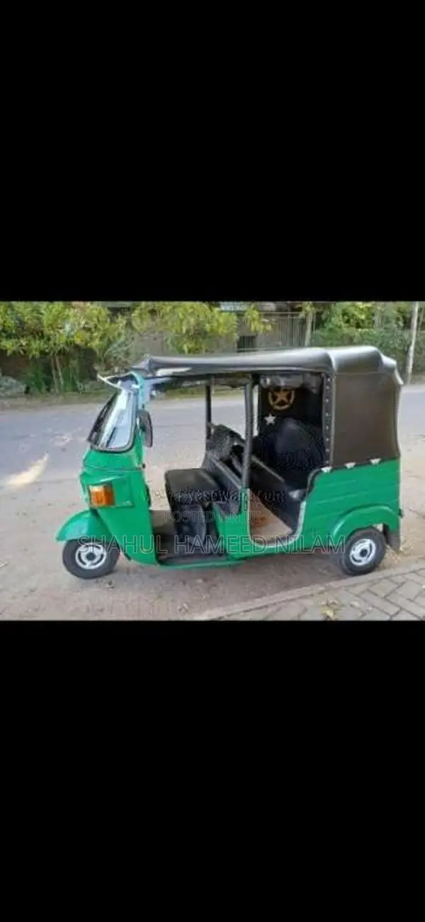 Bajaj 4 Stroke 2011 Three Wheel (Used)
