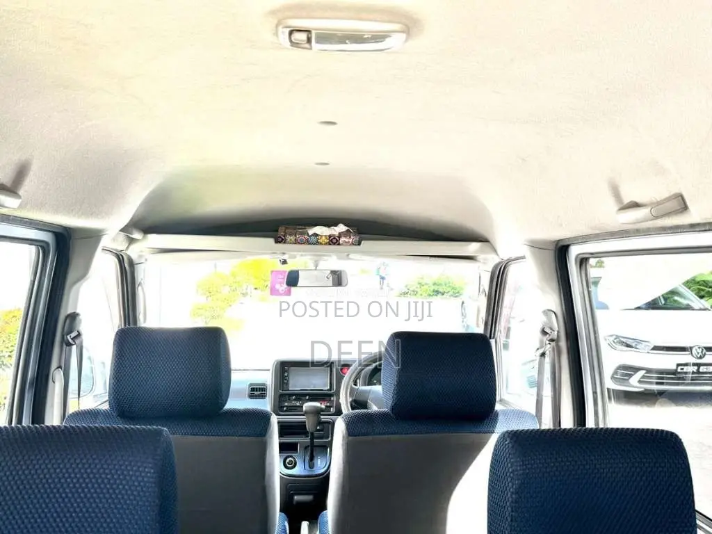 Daihatsu Hijet Cruze 2013 Van (Used)