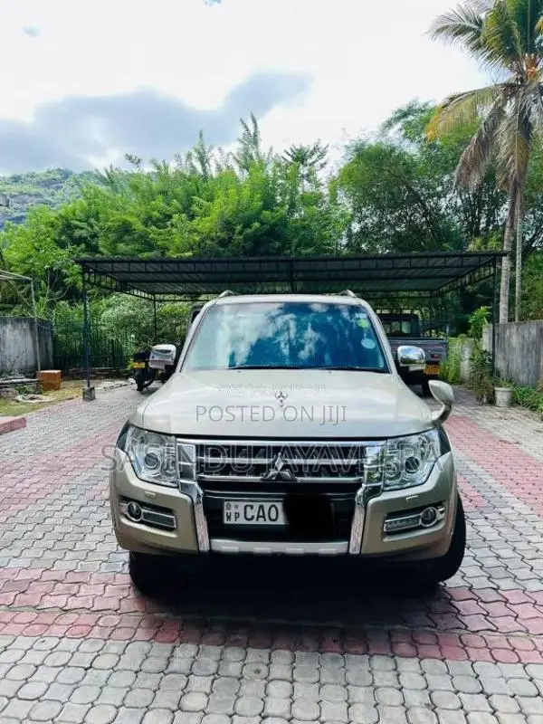 Mitsubishi Glx 2015 SUV (Used)
