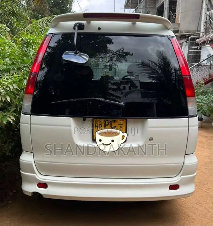 Toyota Noah 2007 Van (Used)