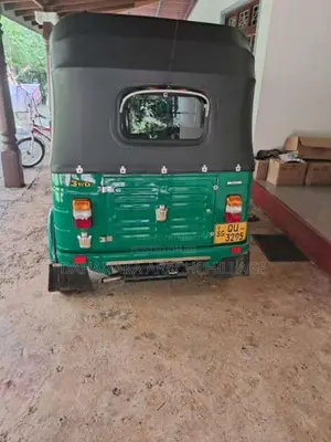 Bajaj 2 Stroke 2009 Three Wheel Unregistered (Recondition)