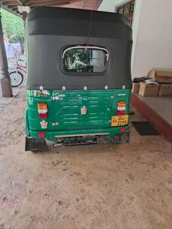 Bajaj 2 Stroke 2009 Three Wheel Unregistered (Recondition)