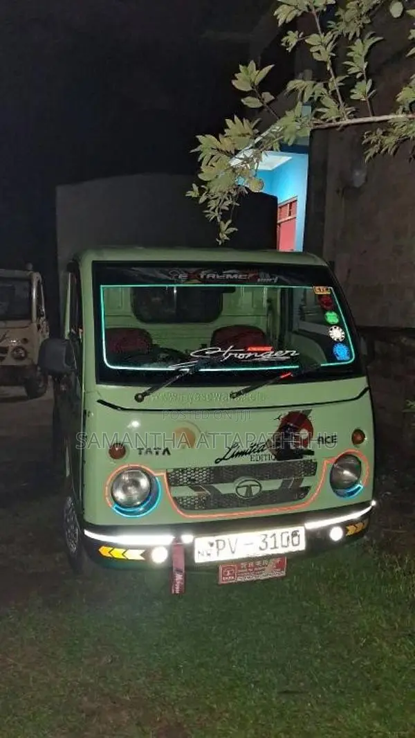Tata Dimo Batta 2013 Lorry (Used)