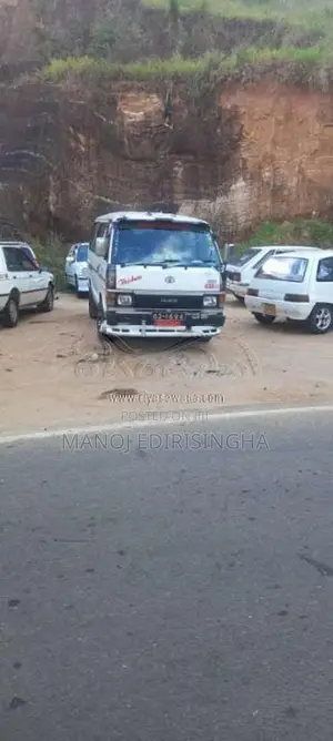 Toyota Shell 1989 Van (Used)