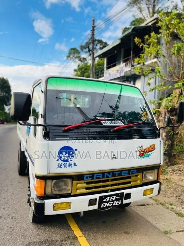 Mitsubishi Cantera 1992 Lorry (Used)