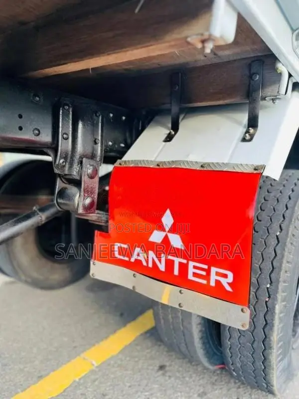Mitsubishi Cantera 1992 Lorry (Used)