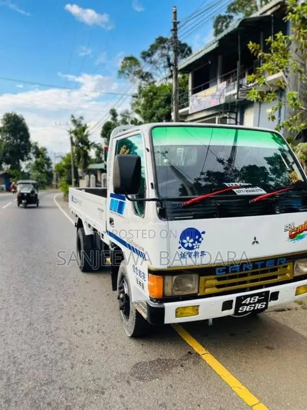 Mitsubishi Cantera 1992 Lorry (Used)